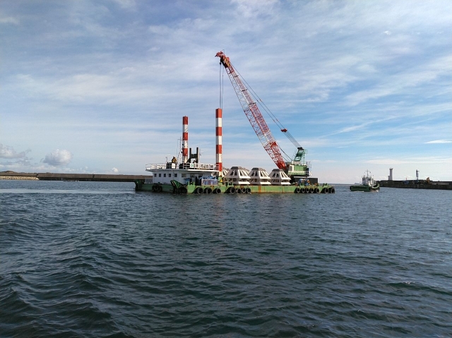 三重保全三期地区　大王工区　海女漁業等環境基盤整備事業　藻場造成工事